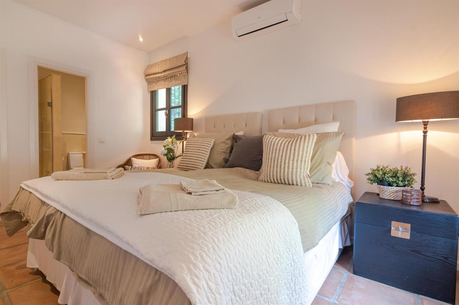 Luxury Villa In Marbella Golden Mile Экстерьер фото